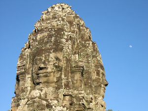 bayon heads